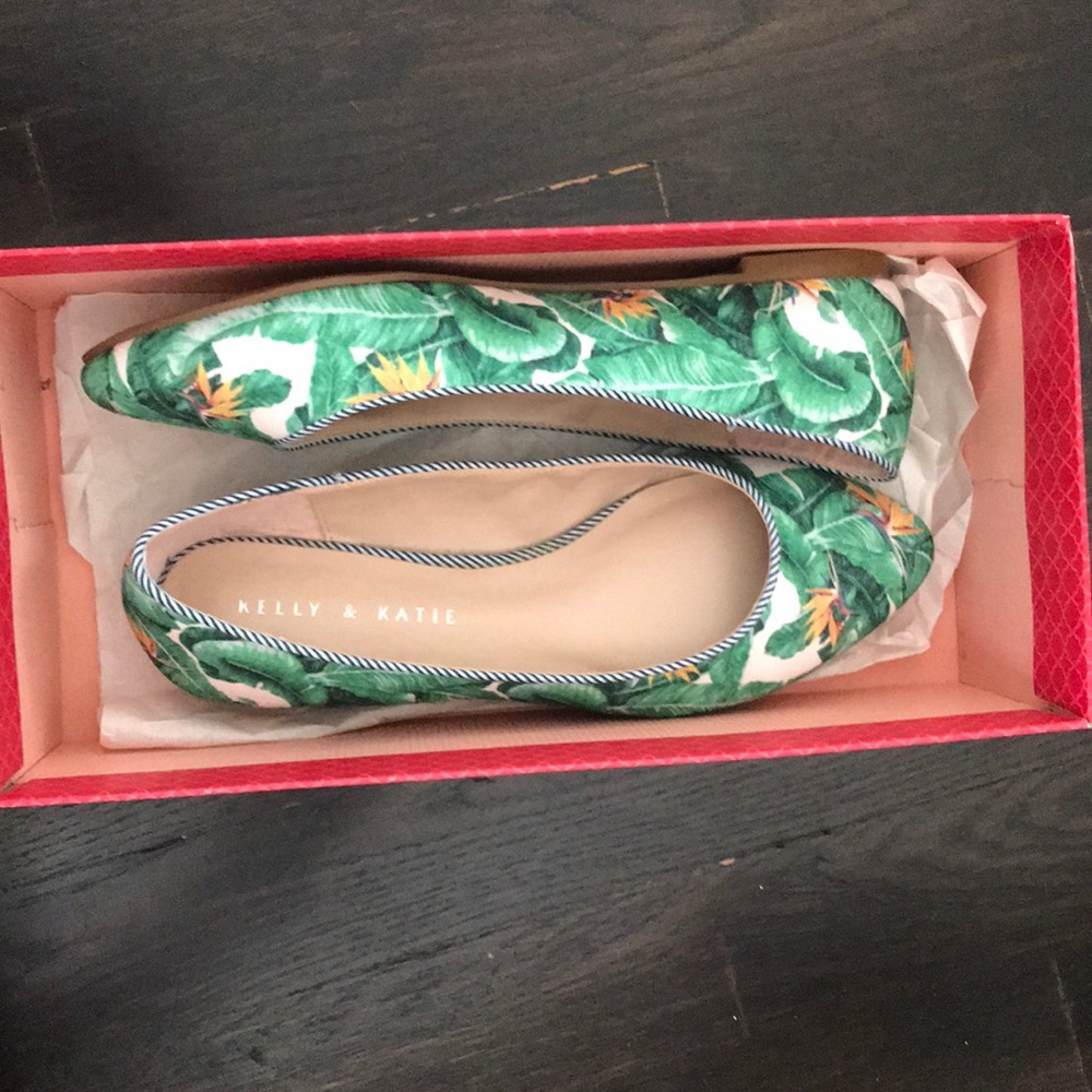 Tropical print ballet flats